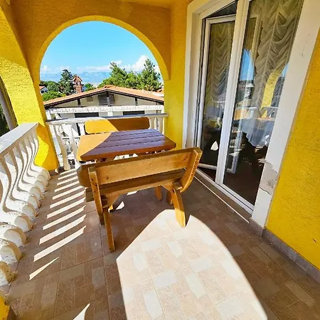 Sunny Dream Apartment Vir